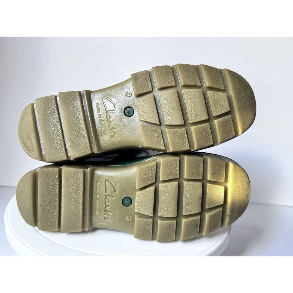 CLARKS Boots Youth 3 Green Waterproof Pull-On Track Soles Made In England